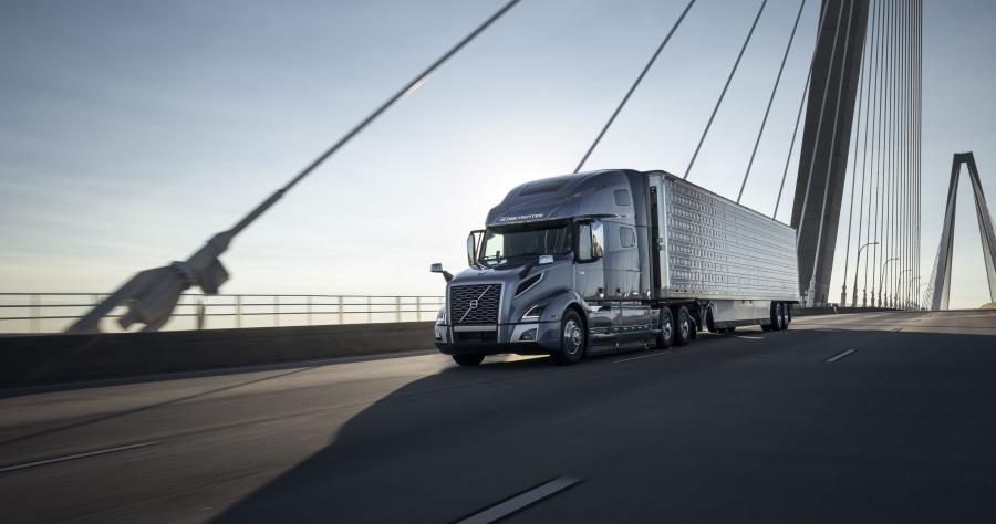  Volvo VNL 760 2017 года  (фото 2 из 19)
